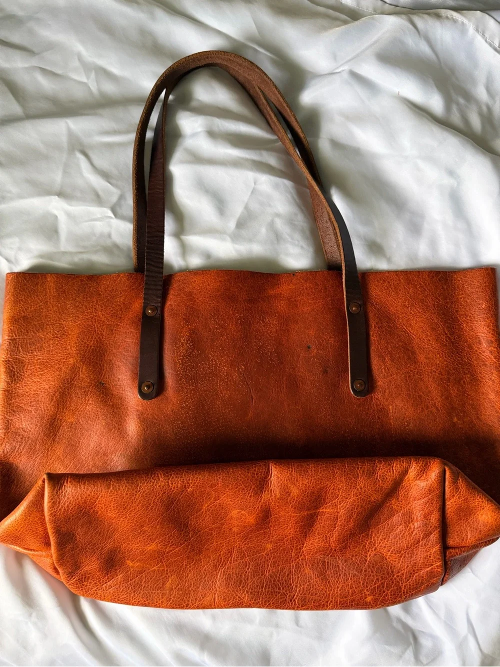 Go Forth Goods Large Avery tote in Tangerine bison - Picture 2 of 11